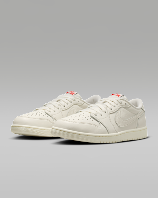 Air Jordan 1 Retro Low 